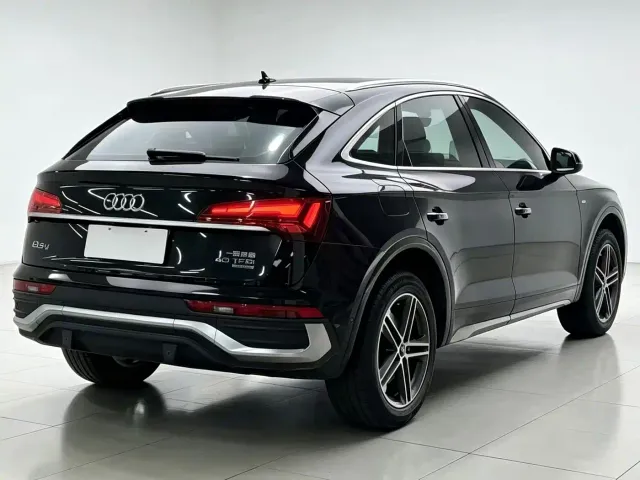Audi Q5L Sportback — Фото автомобиля 7