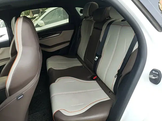 BYD Qin PLUS — Фото автомобиля 16