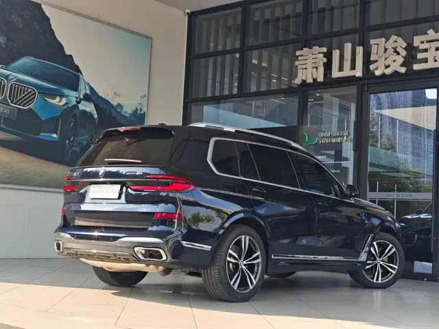 BMW X7 — Фото автомобиля 5