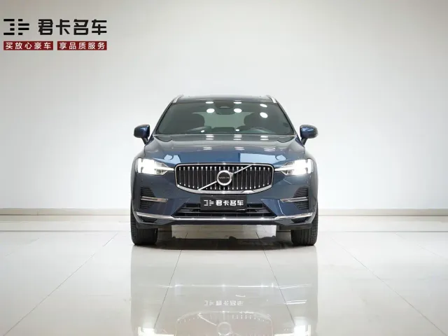 Volvo XC60 — Фото автомобиля 2