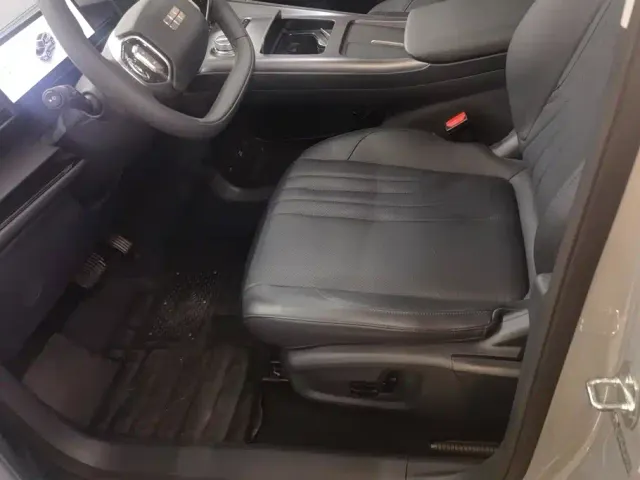 Geely Galaxy E5 — Фото автомобиля 9