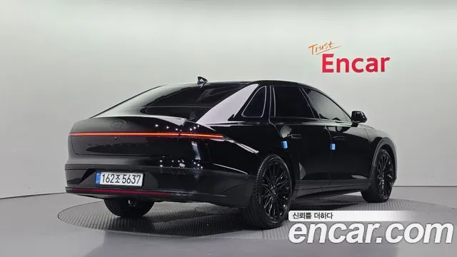 Hyundai Grandeur GN7 — Фото автомобиля 2