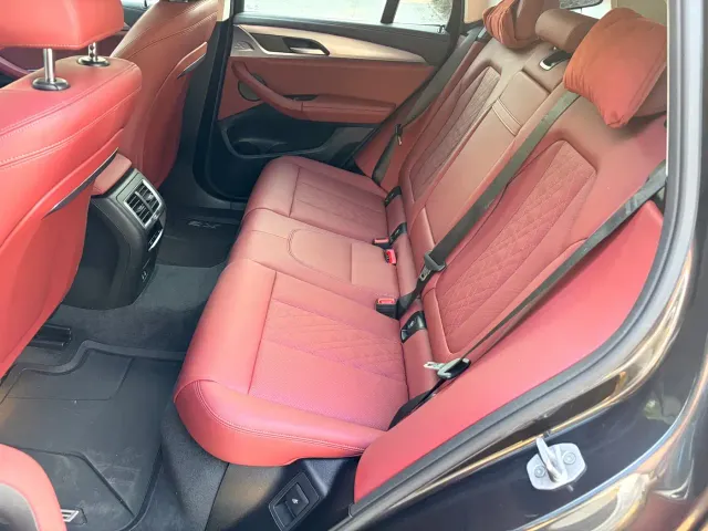 BMW iX3 — Фото автомобиля 14