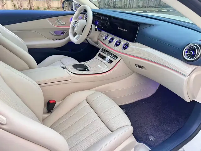 Mercedes-Benz E-Class — Фото автомобиля 18