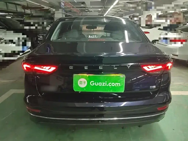 Geely Emgrand — Фото автомобиля 5