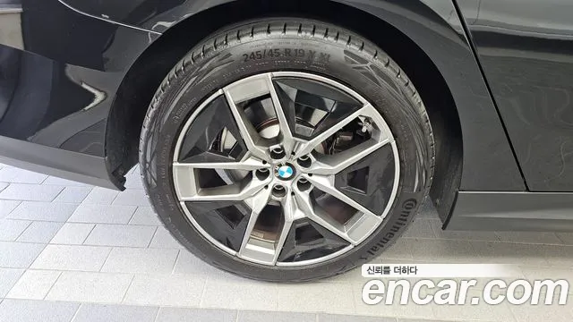 BMW 5-Series — Фото автомобиля 4