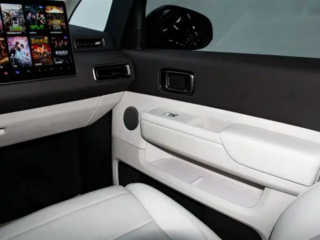 Li Auto MEGA — Фото автомобиля 28