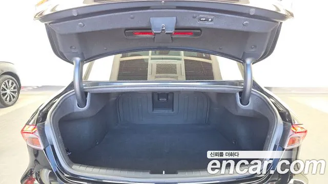 Hyundai Grandeur New — Фото автомобиля 26