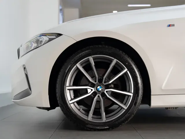 BMW 3 Series — Фото автомобиля 8