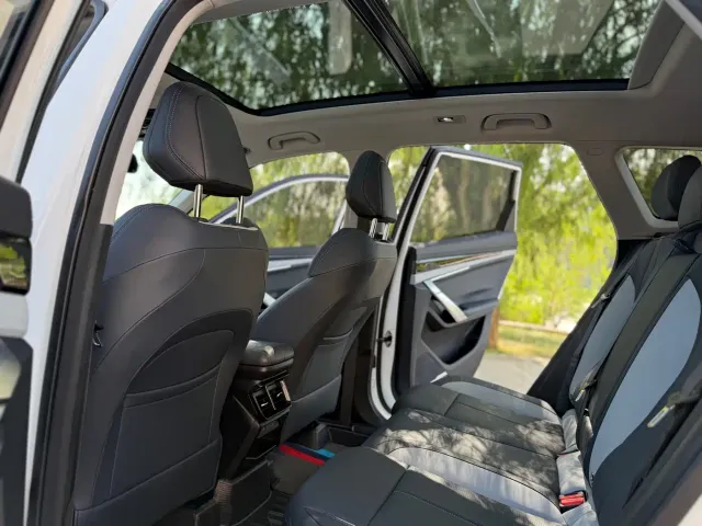 Geely Boyue L — Фото автомобиля 6