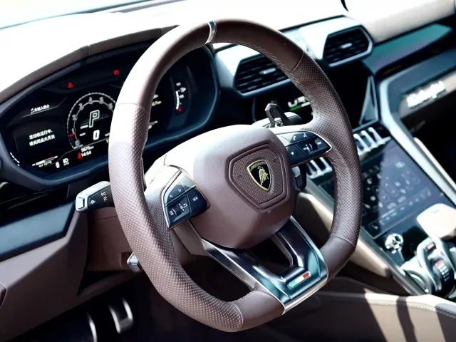 Lamborghini Urus — Фото автомобиля 8