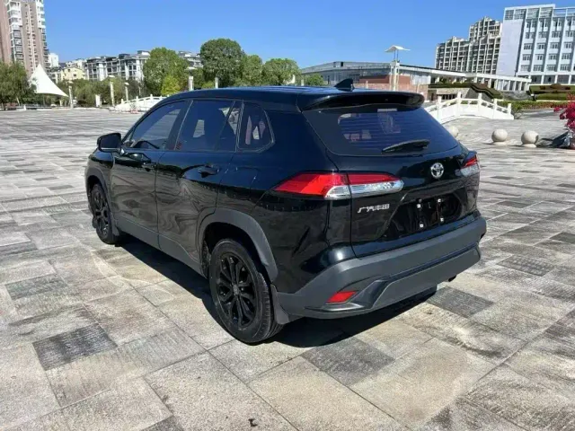 Toyota Frontlander — Фото автомобиля 4