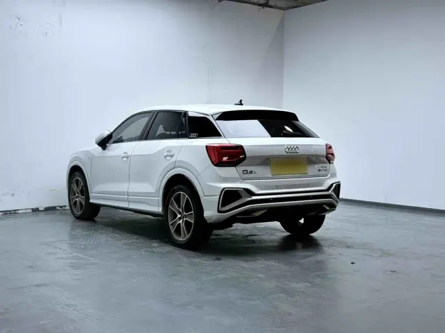 Audi Q2L — Фото автомобиля 4