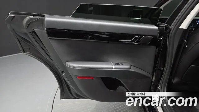 Hyundai Grandeur GN7 — Фото автомобиля 14