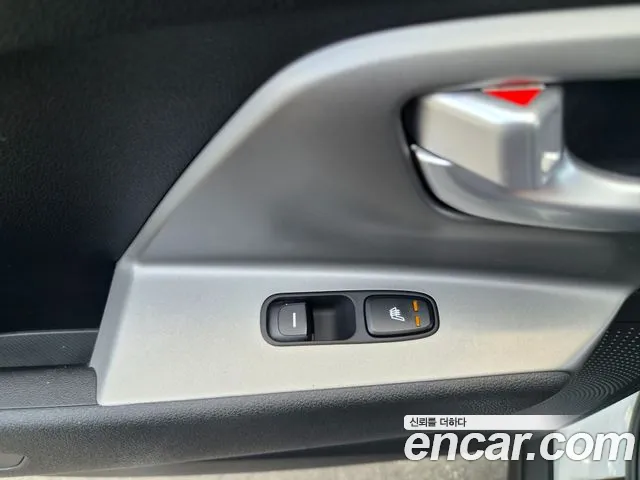 Kia Niro Niro Plus Air (Такси) — Фото автомобиля 18