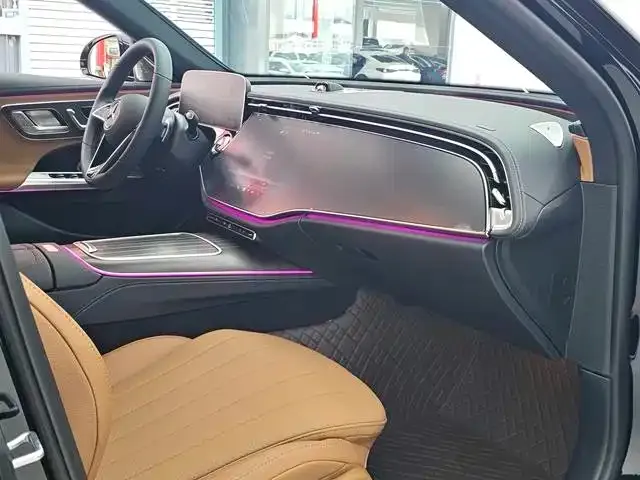 Mercedes-Benz E-Class — Фото автомобиля 9