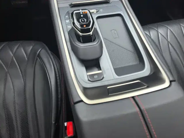 Ford Edge — Фото автомобиля 16