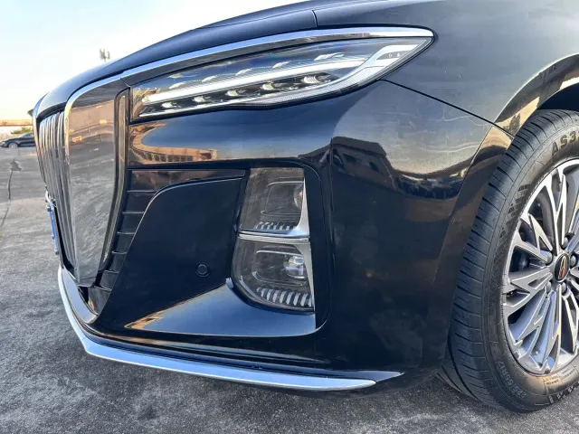 Hongqi H5 — Фото автомобиля 15