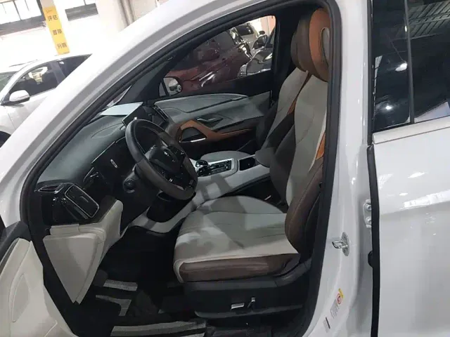 BYD Song Pro — Фото автомобиля 14