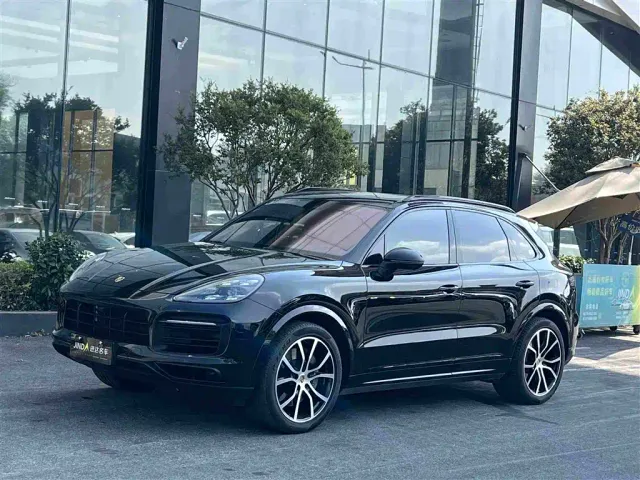 Фотография автомобиля — Porsche Cayenne