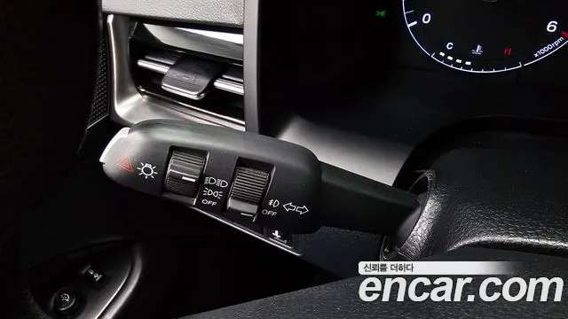 KG_Mobility_Ssangyong Rexton Новый Rexton Sport Дизель 2.2 4WD — Фото автомобиля 19