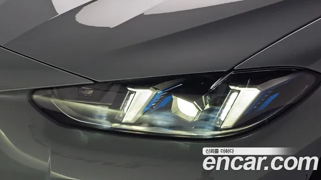 BMW i4 — Фото автомобиля 7
