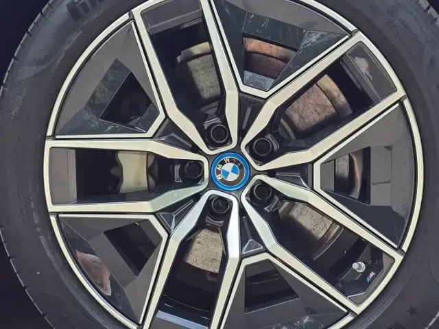 BMW i5 — Фото автомобиля 24
