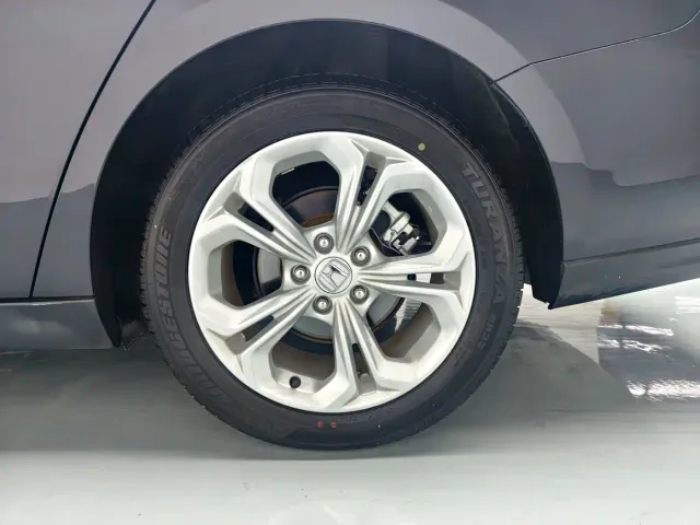 Honda Accord — Фото автомобиля 12