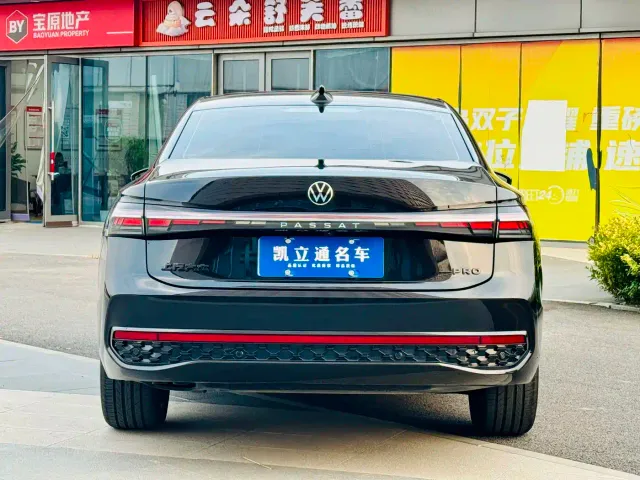 Volkswagen Passat — Фото автомобиля 4