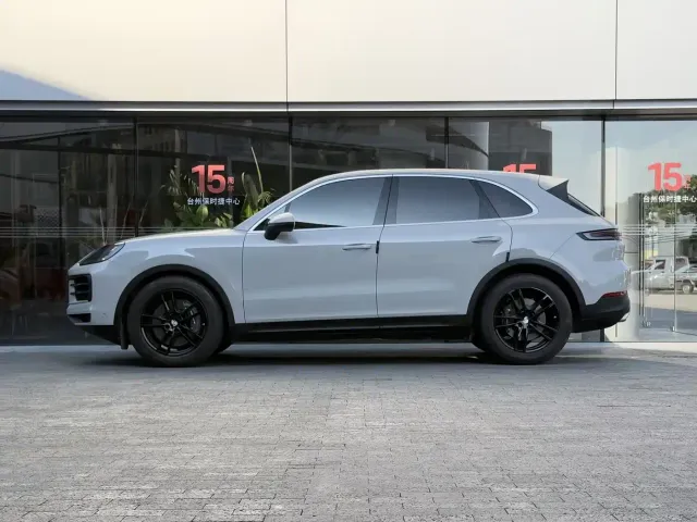 Porsche Cayenne — Фото автомобиля 5