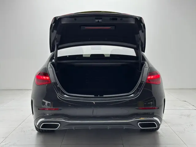 Mercedes-Benz C-Class — Фото автомобиля 19