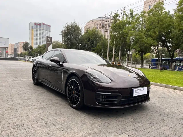 Porsche Panamera — Фото автомобиля 2