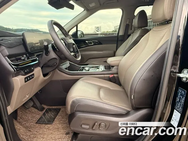 Kia Carnival Generation 4 — Фото автомобиля 7