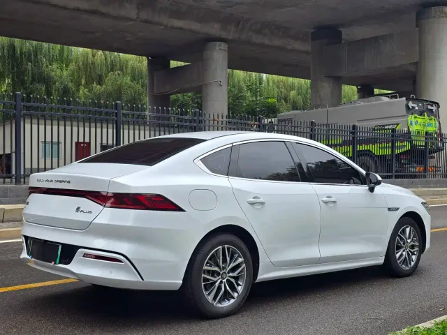 BYD Qin PLUS — Фото автомобиля 6