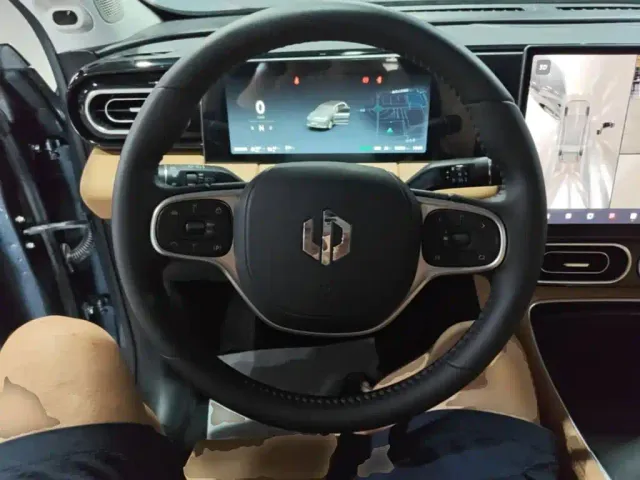 Leapmotor C11 — Фото автомобиля 10