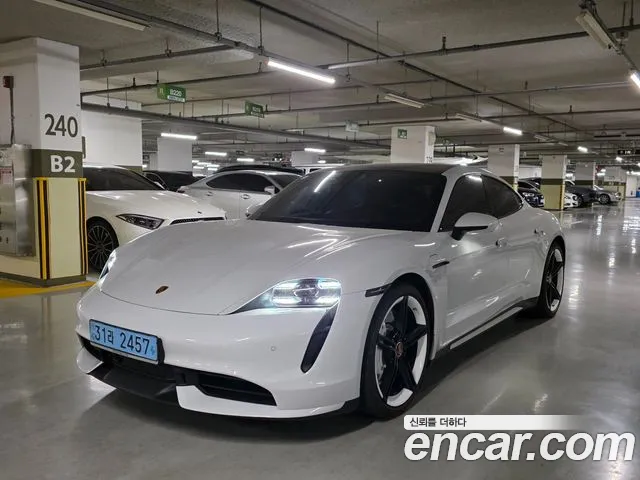 Фотография автомобиля — Porsche Taycan Taycan Khan