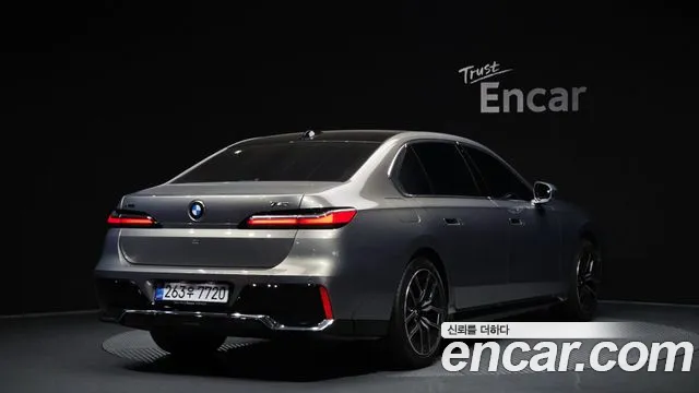 BMW 7-Series 7 серия (G70) 740i xDrive M Sport Limited — Фото автомобиля 2