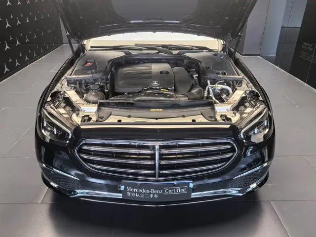Mercedes-Benz E-Class — Фото автомобиля 7