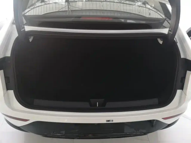 Wuling Starlight — Фото автомобиля 18