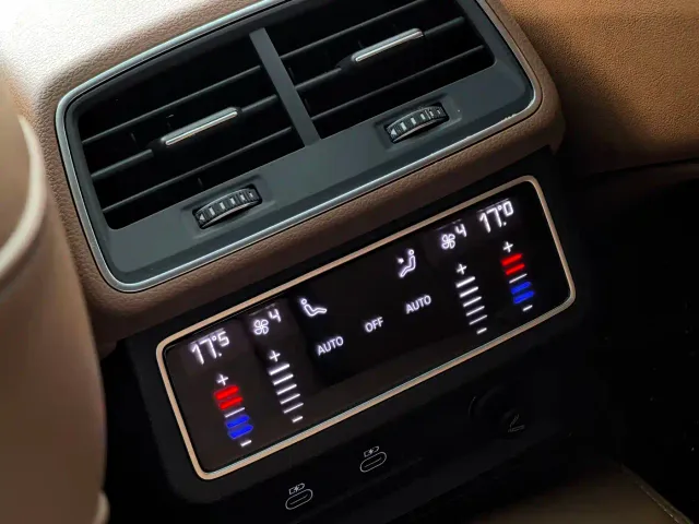 Audi A7L — Фото автомобиля 21
