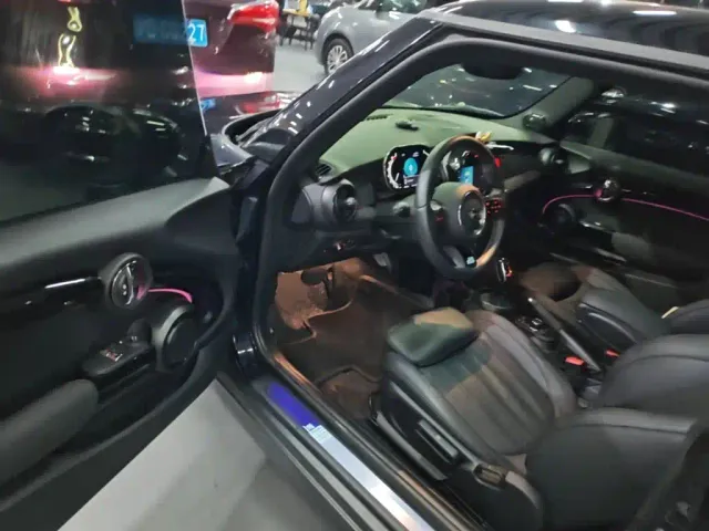 MINI Hatch — Фото автомобиля 15