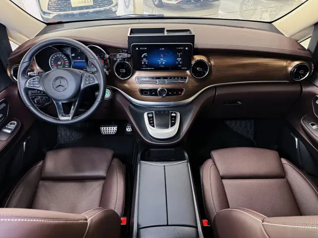 Mercedes-Benz V-Class — Фото автомобиля 7