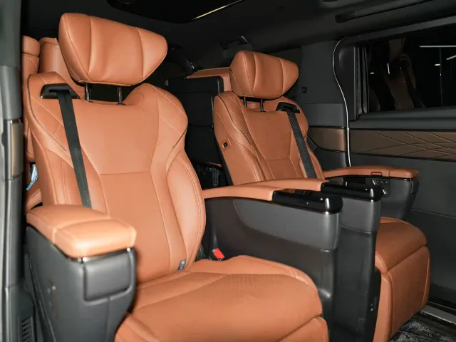 Toyota Alphard — Фото автомобиля 22