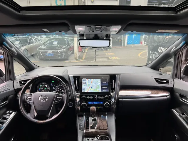Toyota Alphard — Фото автомобиля 5