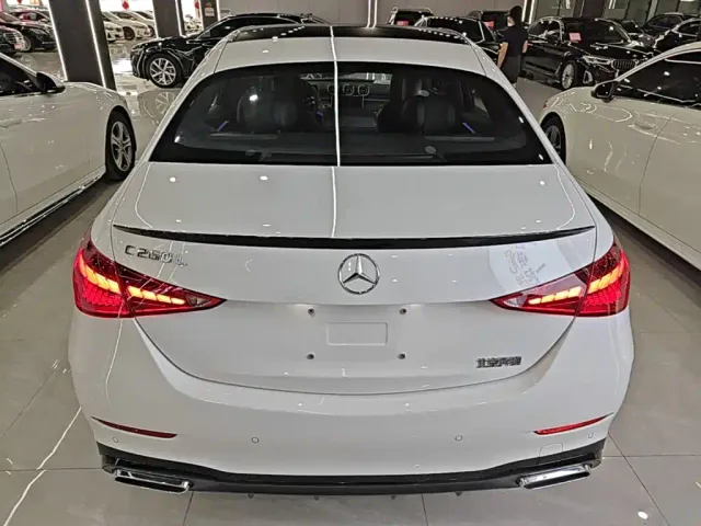 Mercedes-Benz C-Class — Фото автомобиля 3