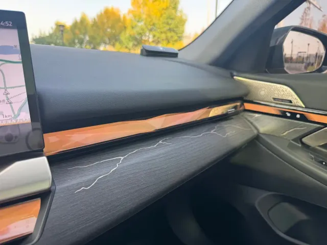 BMW 5 Series — Фото автомобиля 10