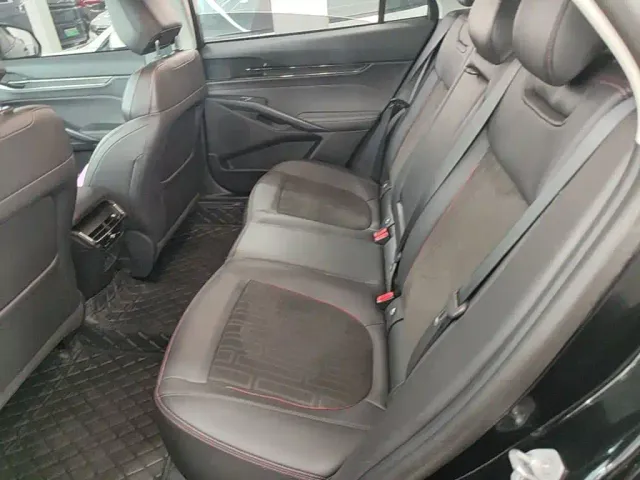 Ford Mondeo — Фото автомобиля 16