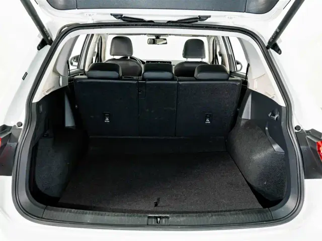 Volkswagen Tiguan L — Фото автомобиля 23