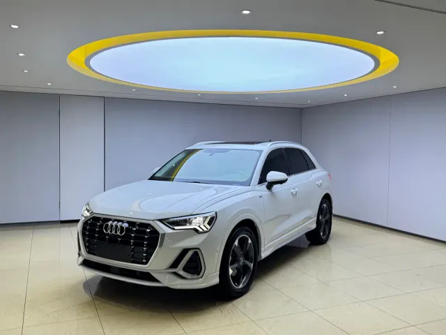 Фотография автомобиля — Audi Q3