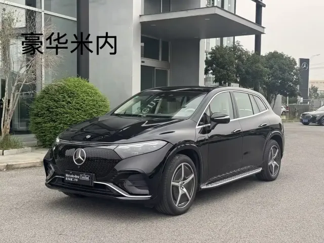 Фотография автомобиля — Mercedes-Benz EQS SUV